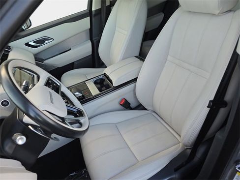 Used 2021 Land Rover Range Rover Velar R-Dynamic S image 18