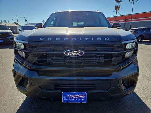 New 2025 Ford Expedition Max Active image 3