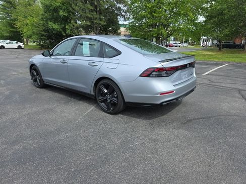 Used 2023 Honda Accord Sport image 5