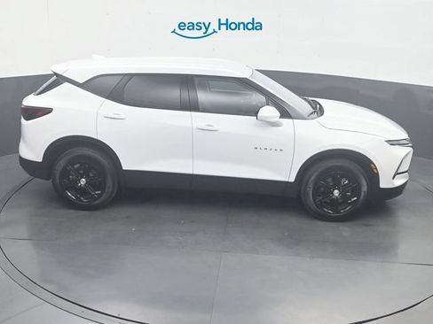 Used 2025 Chevrolet Blazer LT AWD/4WD image 25