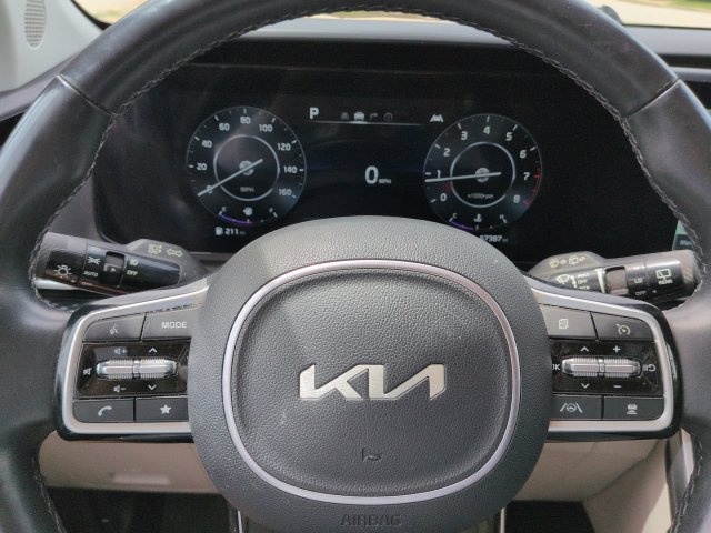 Used 2024 Kia Carnival SX Prestige FWD image 35