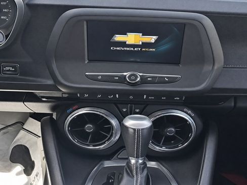 Used 2018 Chevrolet Camaro LT RWD image 17