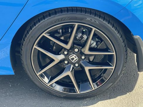 Used 2024 Honda Civic Sport Touring image 6