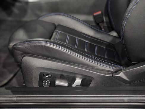 Used 2023 BMW M2 w/ Lighting Package image 24