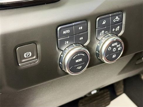Used 2024 GMC Sierra 2500 Denali Ultimate image 10