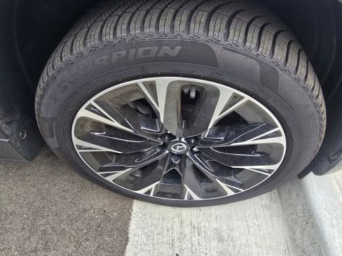 Used 2024 MAZDA CX-90 Plug-In Hybrid w/ Premium Plus AWD/4WD image 8
