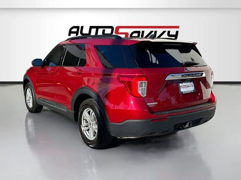 Used 2022 Ford Explorer XLT w/ Class IV Trailer Tow Package image 5