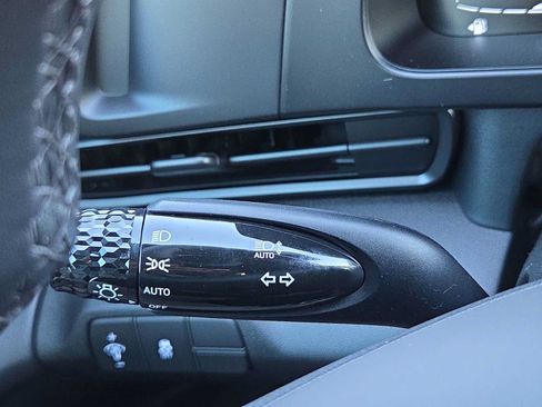 New 2026 Hyundai Elantra SEL Sport FWD image 27