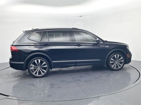 Used 2021 Volkswagen Tiguan SEL Premium R-Line image 8
