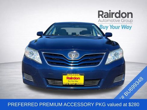 Used 2011 Toyota Camry LE FWD image 2