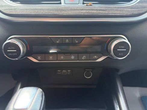 Used 2020 Nissan Altima 2.5 SL FWD image 19