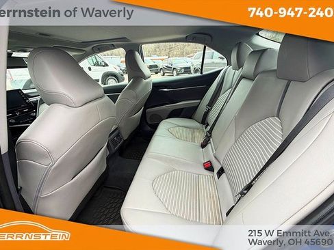 Used 2023 Toyota Camry SE image 15