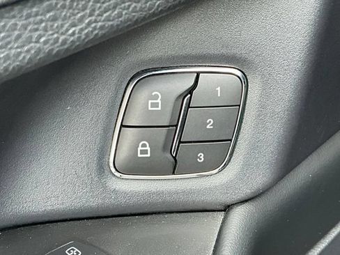 Used 2019 Ford Expedition Platinum RWD image 12