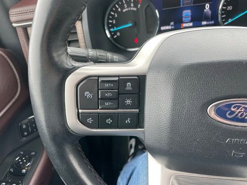 Used 2024 Ford Expedition Limited image 26