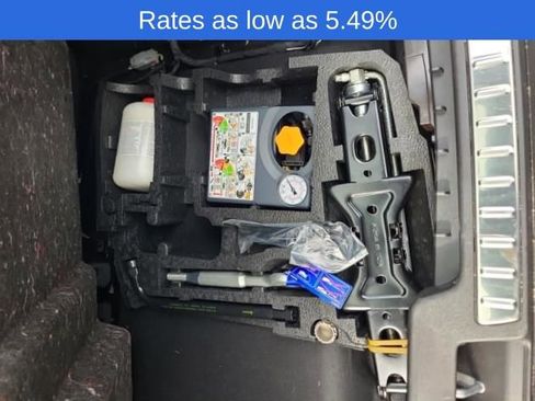 Certified 2024 Volvo XC90 T8 Plus w/ Protection Package Premier image 31