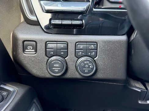 Used 2025 Chevrolet Silverado 3500 LTZ w/ LTZ Premium Package image 38