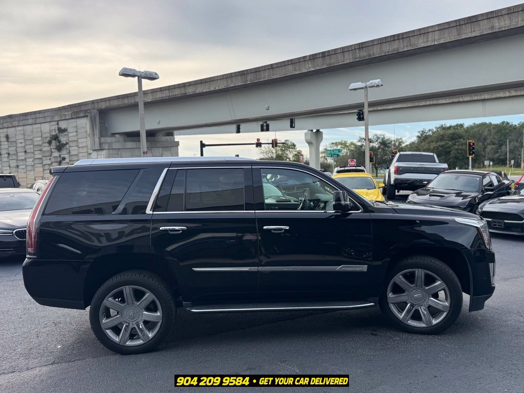 Used 2020 Cadillac Escalade Luxury AWD/4WD image 8