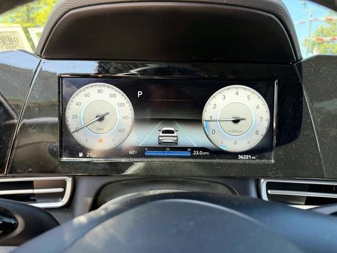 Used 2022 Hyundai Elantra SEL w/ Convenience + Premium Package FWD image 22