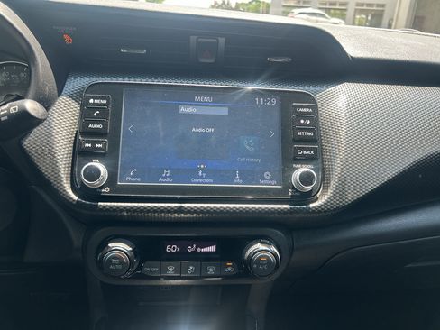 Used 2021 Nissan Kicks SV FWD image 14