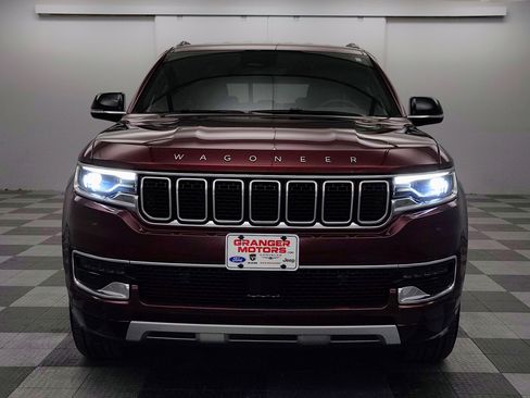 Used 2025 Jeep Wagoneer L Series II AWD/4WD image 6