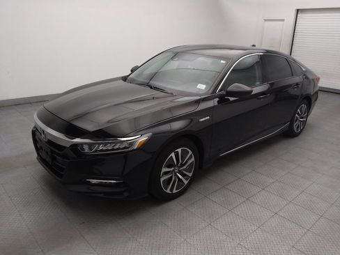 Used 2020 Honda Accord EX image 2