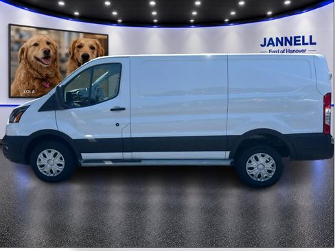 Used 2024 Ford Transit 250 Low Roof w/ Exterior Upgrade Package RWD image 9