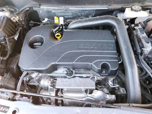 Used 2026 Chevrolet Equinox LT AWD/4WD image 10