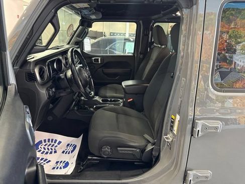 Used 2021 Jeep Gladiator Sport AWD/4WD image 24