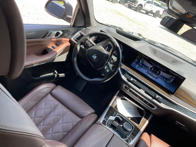 Used 2025 BMW X5 xDrive40i AWD/4WD image 24