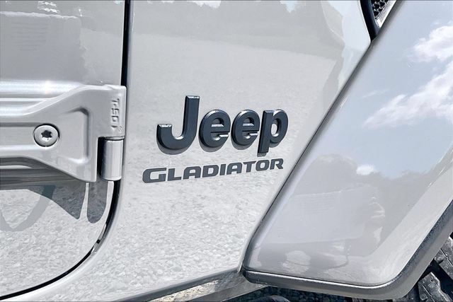 Used 2021 Jeep Gladiator Sport AWD/4WD image 12