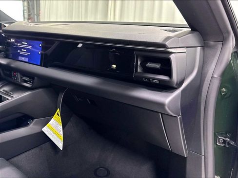 Used 2026 Porsche Macan 4 Electric AWD/4WD image 29