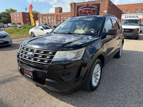 Used 2016 Ford Explorer 4WD image 2