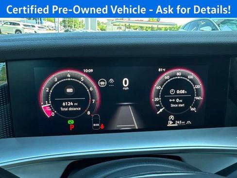 Certified 2025 Volkswagen Tiguan SE w/ Panoramic Sunroof Package AWD/4WD image 13