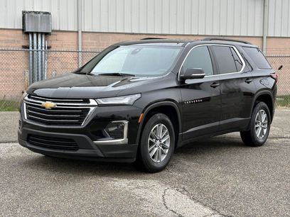 Used 2023 Chevrolet Traverse LT