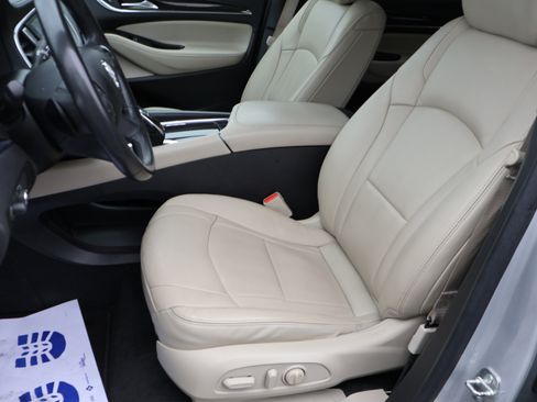 Used 2020 Buick Enclave Essence image 36