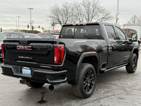 Certified 2021 GMC Sierra 2500 Denali w/ Denali Black Diamond Edition image 8