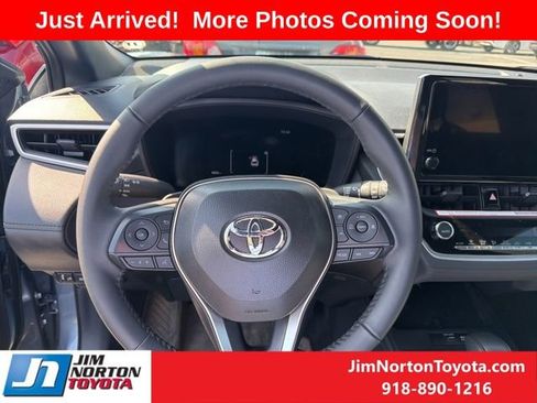 Used 2026 Toyota Corolla Cross SE image 13