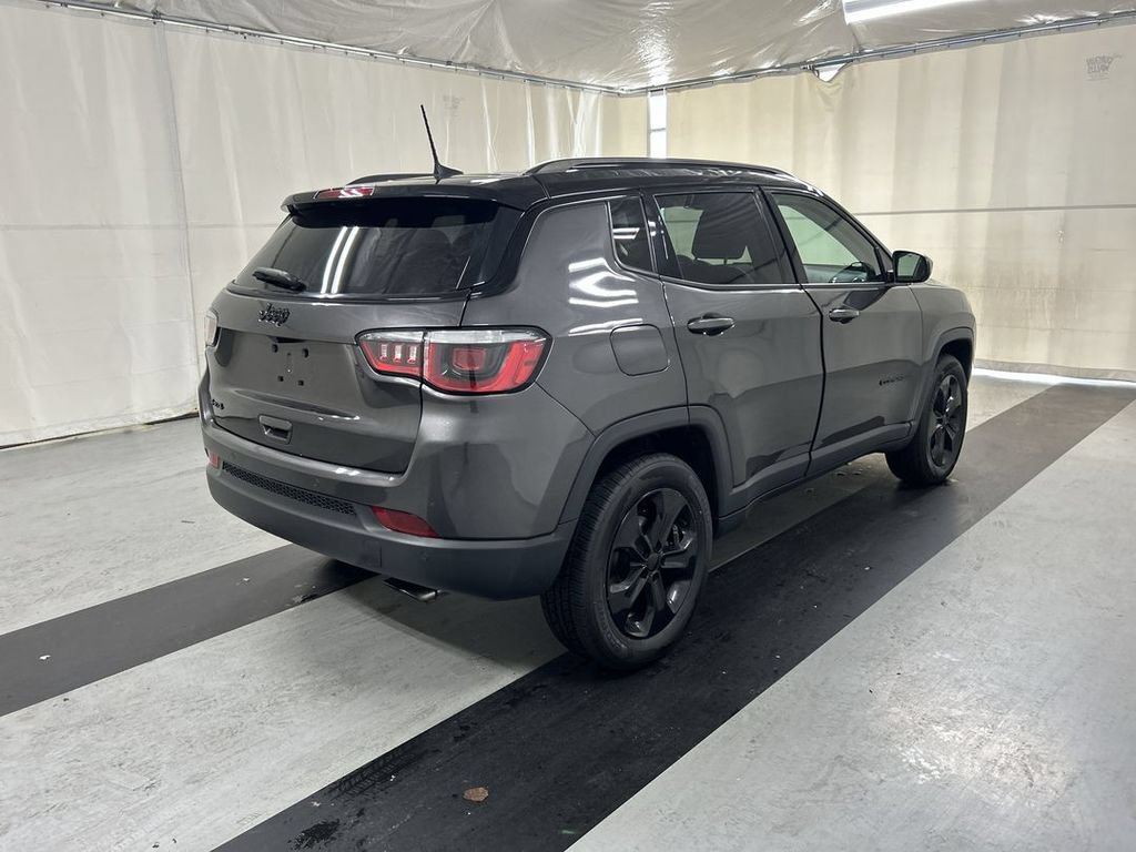 Used 2019 Jeep Compass Latitude AWD/4WD image 2