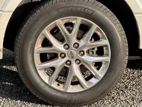 Used 2015 Ford Expedition EL Limited w/ Equipment Group 301A image 25