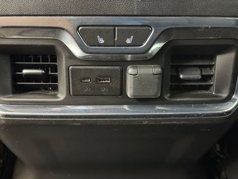 Used 2023 GMC Sierra 2500 AT4 w/ AT4 Preferred Package image 19