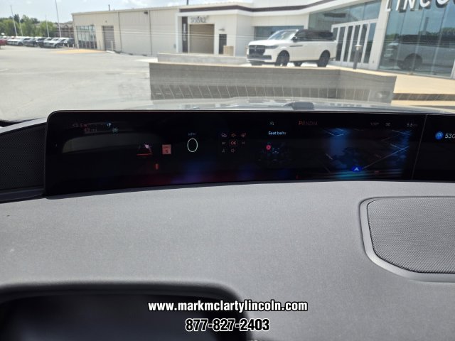 New 2027 Lincoln Navigator Premiere RWD image 22
