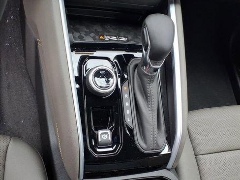 New 2026 Chevrolet Colorado ZR2 AWD/4WD image 16