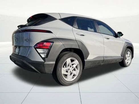 Certified 2026 Hyundai Kona SE image 4