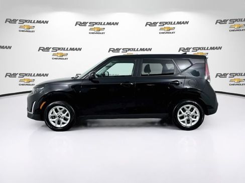 Used 2024 Kia Soul LX w/ Option Group 015 FWD image 4