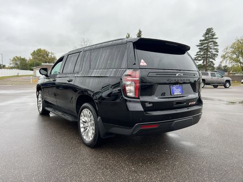 Certified 2023 Chevrolet Suburban RST image 5