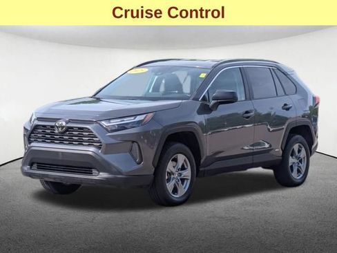 Used 2025 Toyota RAV4 LE AWD/4WD image 10