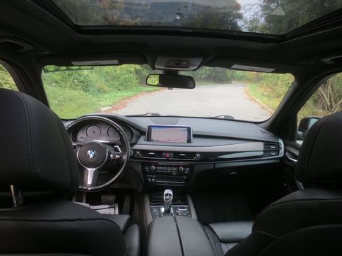 Used 2014 BMW X5 xDrive50i image 8