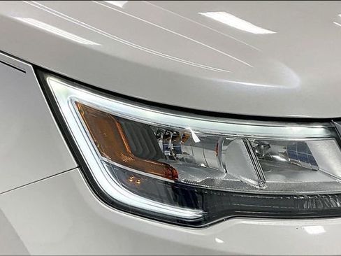 Used 2017 Ford Explorer Platinum AWD/4WD image 29