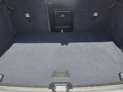 Certified 2025 Volvo XC60 B5 Plus AWD/4WD image 22