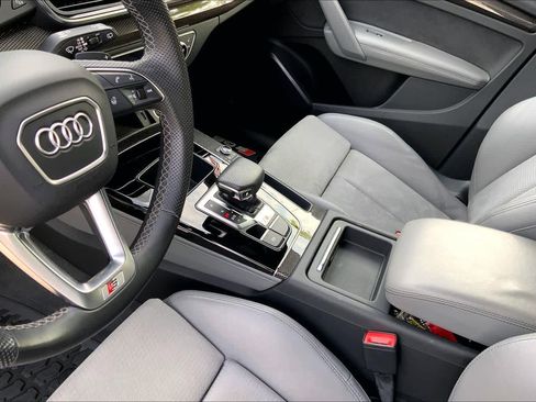 Used 2022 Audi SQ5 Premium Plus image 16